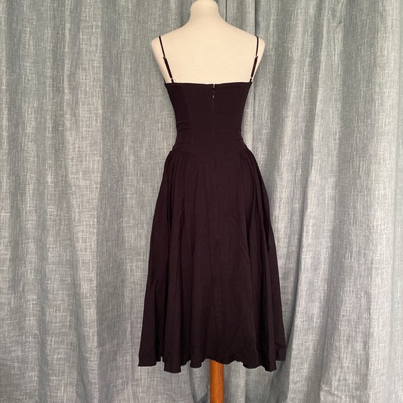 Elegant Black Spaghetti Strap Dress - Picture 6 of 7